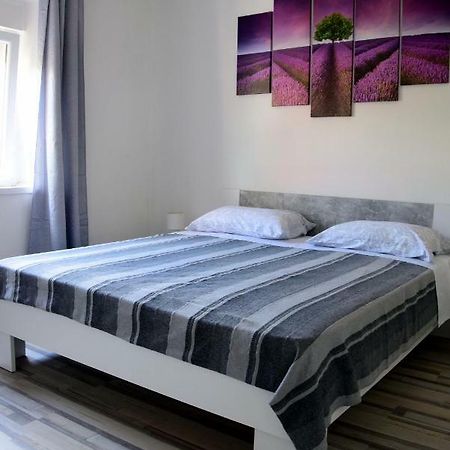 Apartman Ana Lejlighed Sali Eksteriør billede