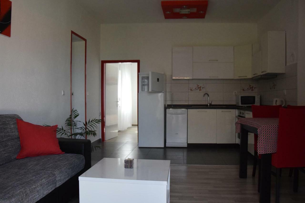 Apartman Ana Lejlighed Sali Eksteriør billede