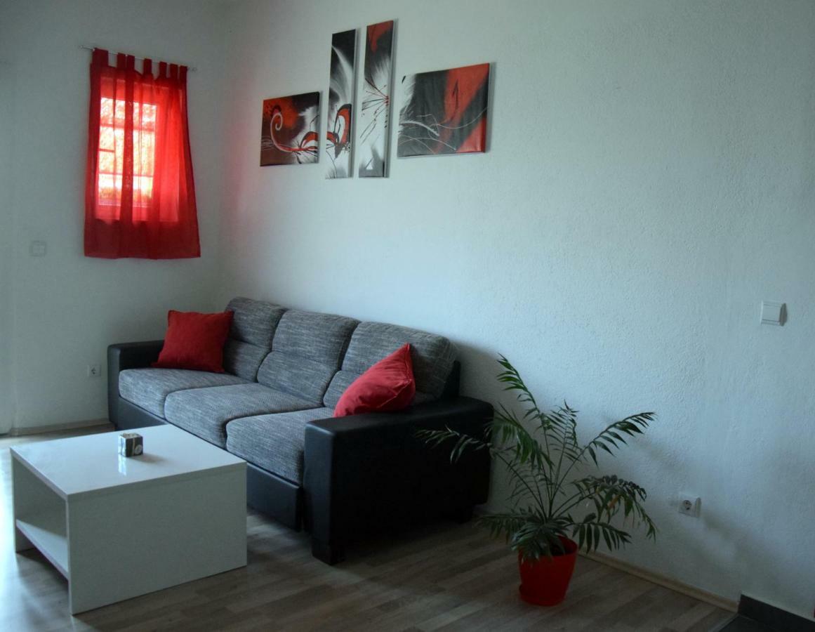Apartman Ana Lejlighed Sali Eksteriør billede