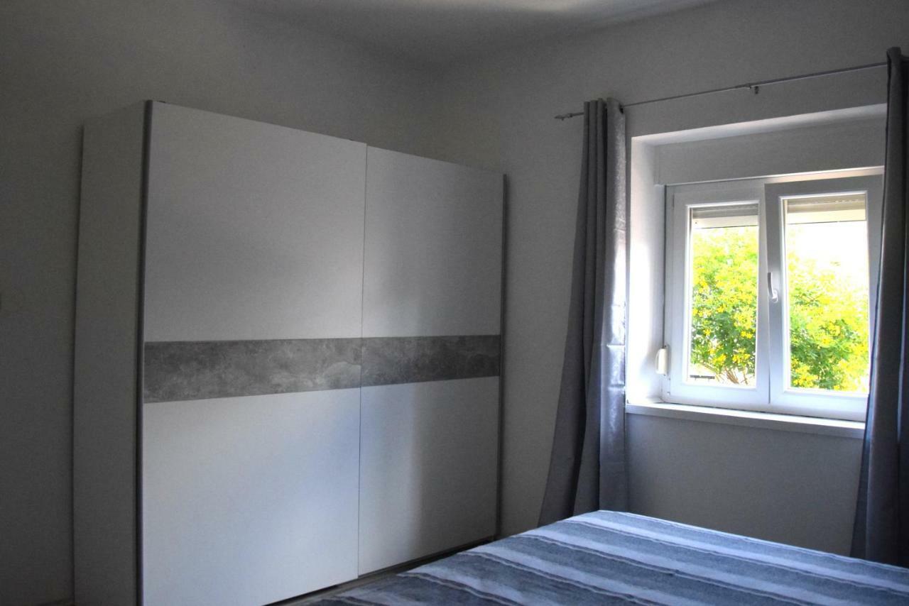 Apartman Ana Lejlighed Sali Eksteriør billede